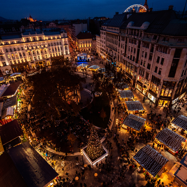 LAST MINUTE: Bajka na Dunavu: Advent u Budimpešti i Pečuhu iz Istre, Rijeke i Zagreba (3 dana)